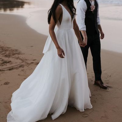 Elegant vintage v neck satin wedding dresses - Thumbnail 2