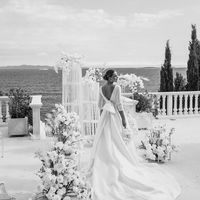 Elegant Ball Gown Long Sleeve Satin Wedding Dresses with Pockets - Thumbnail 1