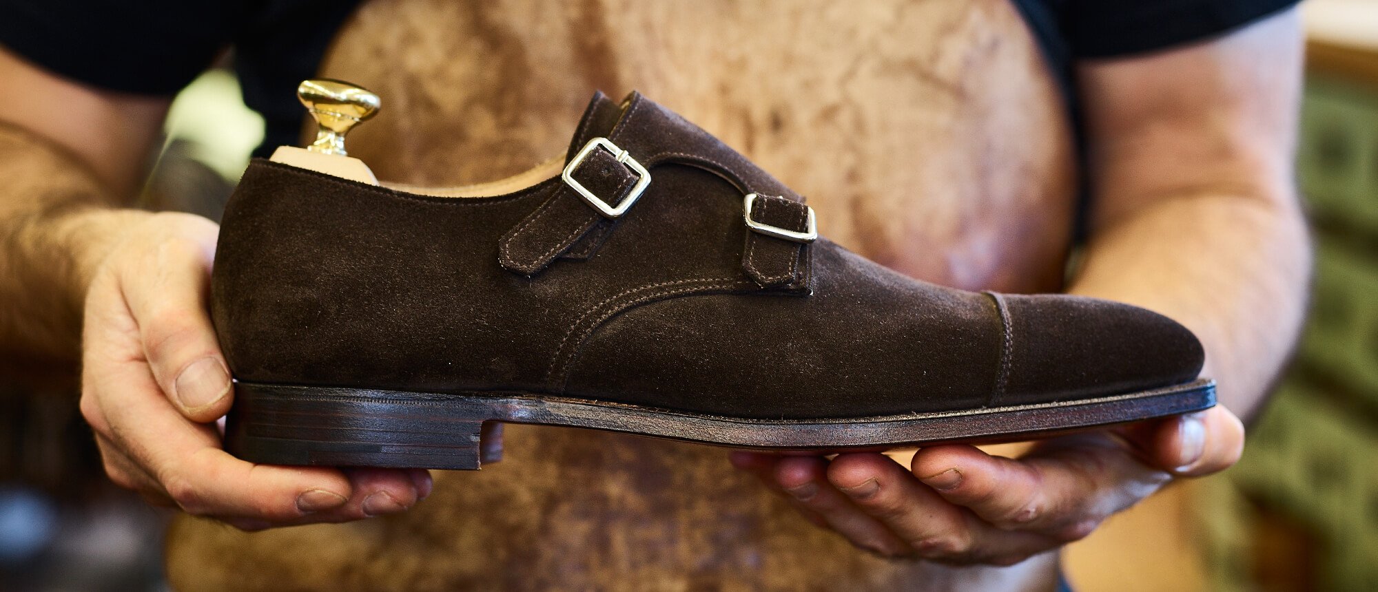 Suede leather brogue shoes.for men