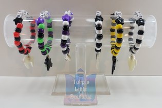 Bracelets 