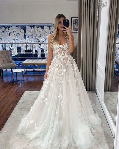 Princess A-Line Sweetheart White Tulle Wedding Dresses with Lace Appliques