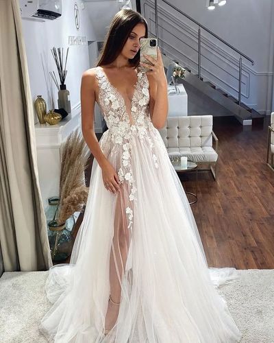 Elegant A-Line V Neck Tulle Lace Wedding Dresses with Slit