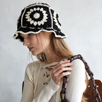 CROCHET FLORAL HAT - Thumbnail 1