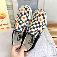 Retro Daisy Checkerboard Canvas Slip-on Shoes - Thumbnail 4