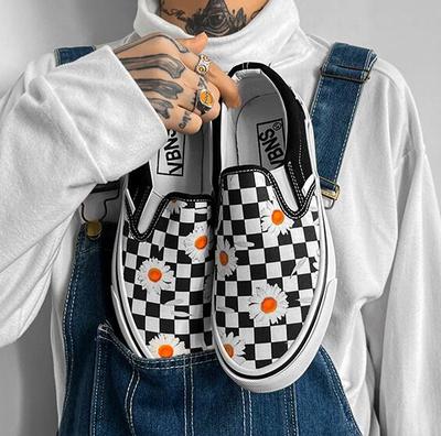 Retro Daisy Checkerboard Canvas Slip-on Shoes