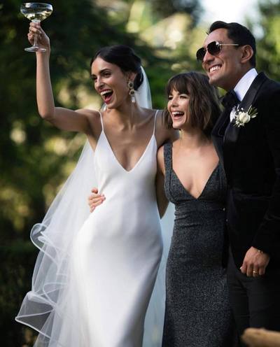 Simple Sheath V Neck White Wedding Dresses