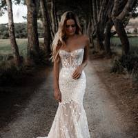 Stunning Mermaid Sweetheart Tulle Wedding Dresses with Appliques - Thumbnail 1