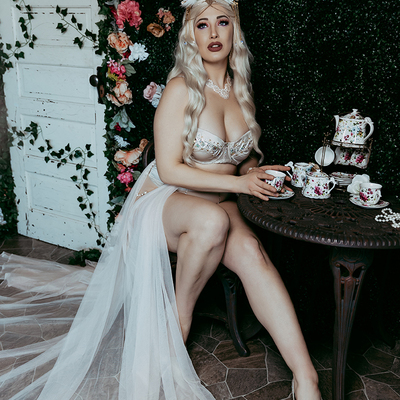 Follow the white rabbit - Thumbnail 3