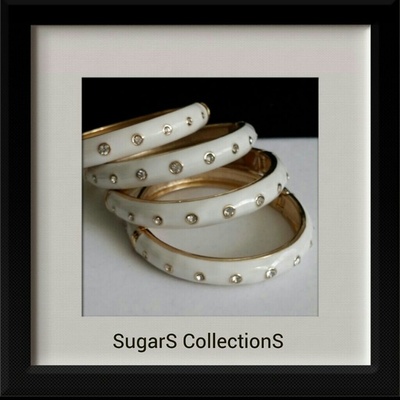 White & gold 4 set bangles