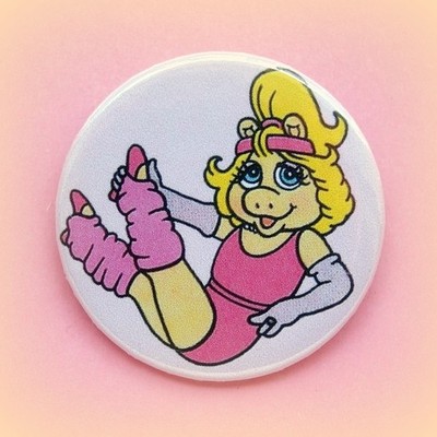 Miss piggy - pinback button, magnet or clip 1.5 inch (38mm)