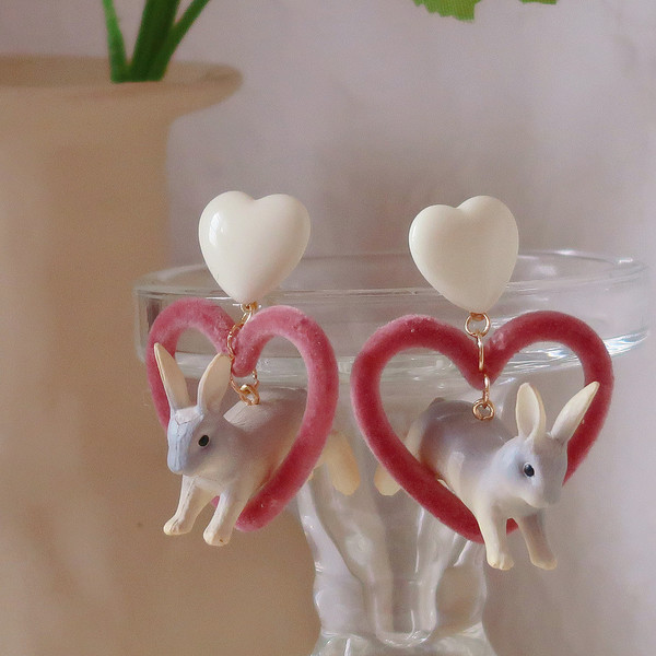 Velvet love furry rabbit cartoon earrings