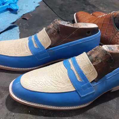 Customise men's two tone leather handmade moccasin formal shoes 