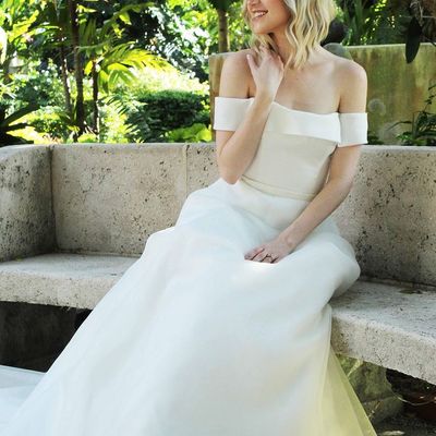 Simple a-line off tge shoulder white wedding dresses summer wedding gown