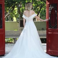 Simple A-Line Off tge Shoulder White Wedding Dresses Summer Wedding Gown - Thumbnail 1