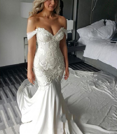 SP2120,Beautiful Off-the-shoulder Delicate Mermaid Train Lace-Appliques Wedding Dress Mermaid Wedding Dress