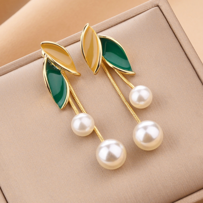 Pearl leaf dangle earrings