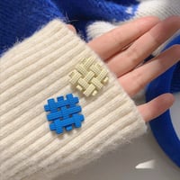 Irregular Geometric Woven Square Stud Earrings - Thumbnail 3