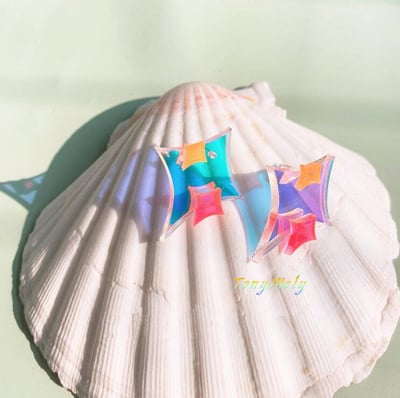 Hologram Perspective Star Stud Earrings