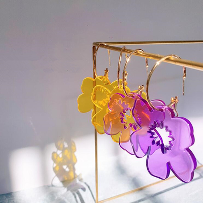 Trasparent flower hoop earrings