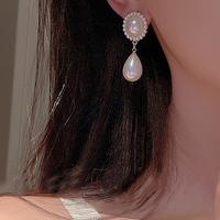 Vintage Pearl Drop Dangle Earrings - Thumbnail 2