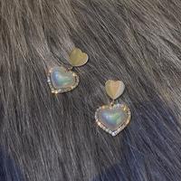 Crystal Pearl Heart Dangle Earrings - Thumbnail 4