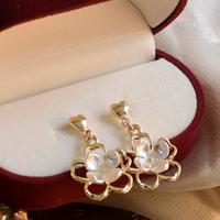 Vintage Flower Heart Dangle Earrings - Thumbnail 3