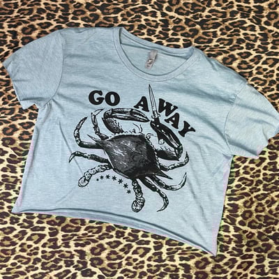 Stab crab crop top