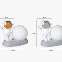 Spaceman Astronaut 3D Moon Lamp Night Light Home Decor - Thumbnail 6