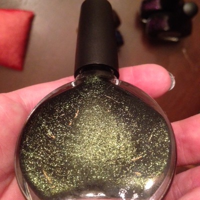 Green to gold color shift