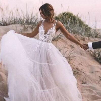 Beautiful floral lace v-neck outdoor tulle wedding dress  - Thumbnail 2