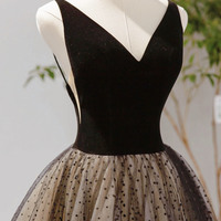 Black V-neck tulle short prom dress homecoming dress - Thumbnail 2