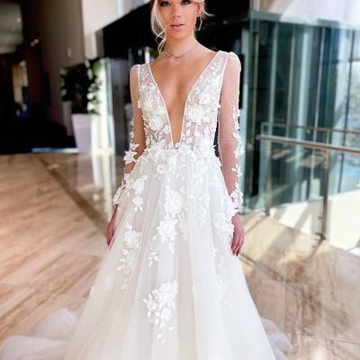 Gorgeous long sleeves v neck 3d lace wedding dresses