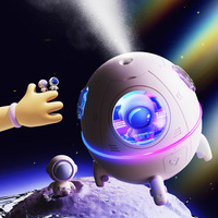 Astronau spaceman night light humidifier - Thumbnail 1