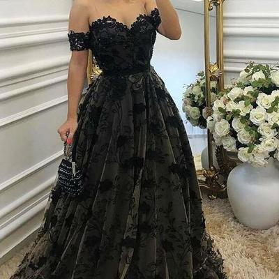 Off-the-shoulder black prom dress with lace appliques - Thumbnail 3