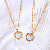 Beautiful Luxury Gold Framed Heart Shaped Cystal Chain Pendant Necklace - Thumbnail 3