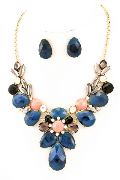 Ariana Statement Necklace