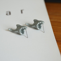 SHARK BITE EARS EARRINGS - Thumbnail 2