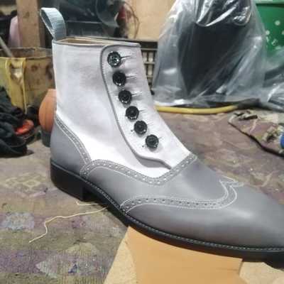 Best adult wear hand stitch grey leather suede boot, wingtip button style formal boot