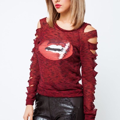 Lips cut sleeve sequence top