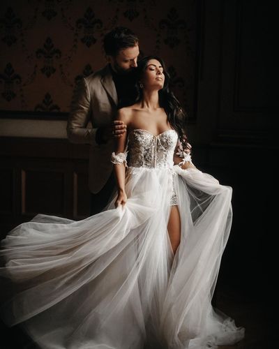 Gorgeous A Line Sweetheart Tulle Wedding Dresses with Appliques