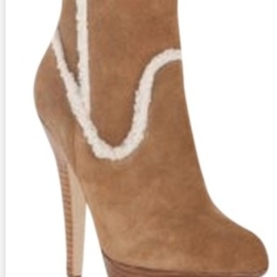 Authentic bebe boots with faux shearling