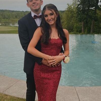 Elegant mermaid wine red lace prom dress with lace-up back  - Thumbnail 2