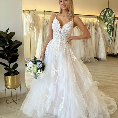 Fairy v neck tulle wedding dresses with appliques