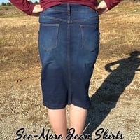 MADISON DISTRESSED MID LENGTH DARK WASH DENIM SKIRT - Thumbnail 3