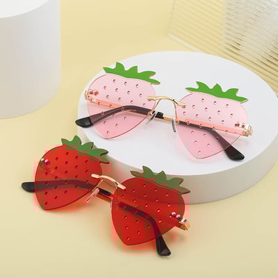 Strawberry sunglasses - Thumbnail 5