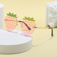 Strawberry Sunglasses - Thumbnail 5