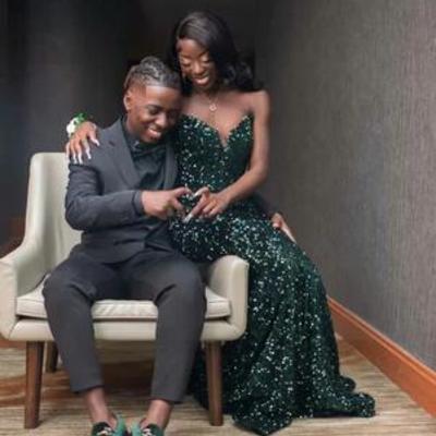 Mermaid v neck emerald green sequins evening dress - Thumbnail 4