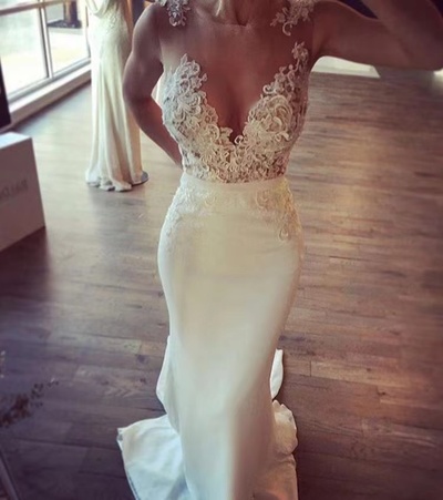 Sheer Neck Wedding Dresses Bridal Gown with Lace Applique WD4