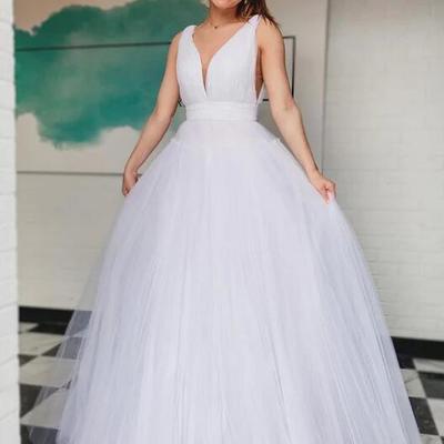 Floor length v neck white tulle prom dress - Thumbnail 2