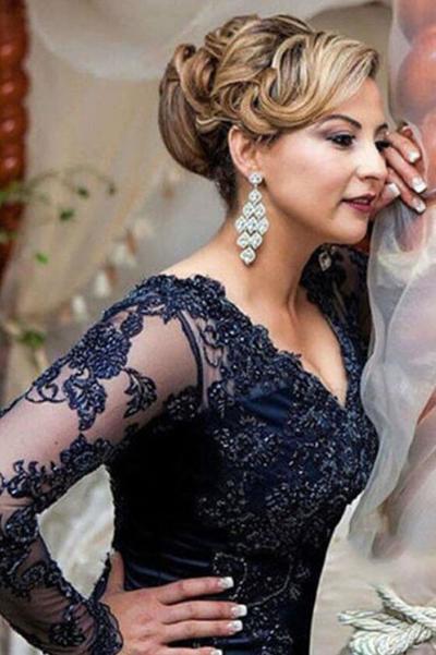 Vintage Long Sleeves Sweep Train Navy Blue Lace Mother of the Bride Dress with Beading